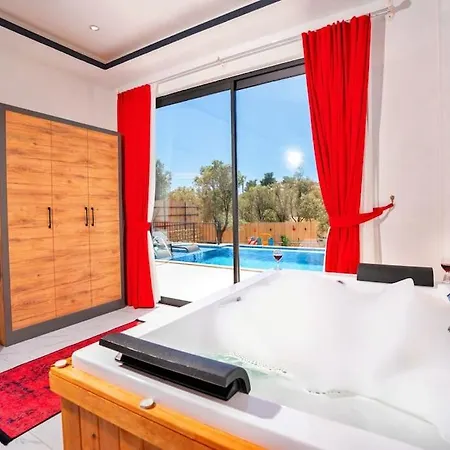 Villa Muhtesem Tatil Villasi Poyraz 1