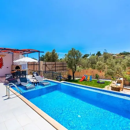 Muhtesem Tatil Villasi Poyraz 1 Villa *