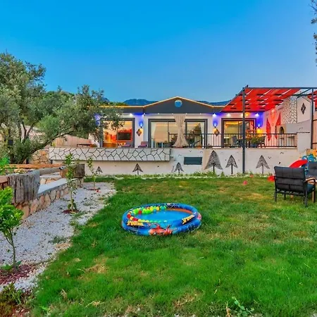 Muhtesem Tatil Villasi Poyraz 1 Villa Kas